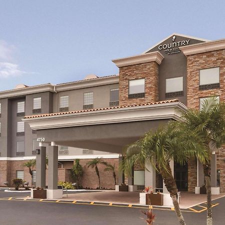 Country Inn & Suites By Radisson, Tampa Airport East-Rj Stadium Exterior photo