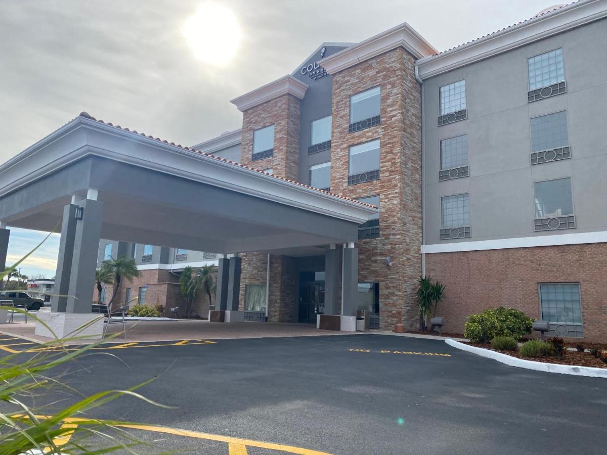 Country Inn & Suites By Radisson, Tampa Airport East-Rj Stadium Exterior photo