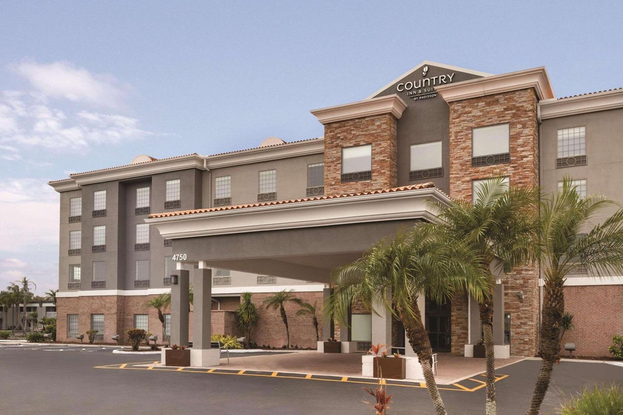 Country Inn & Suites By Radisson, Tampa Airport East-Rj Stadium Exterior photo